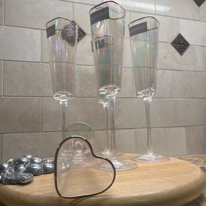 Set of 4 !!! Heart Shaped Champagne Flutes Wine Glasses Clear Iridescent